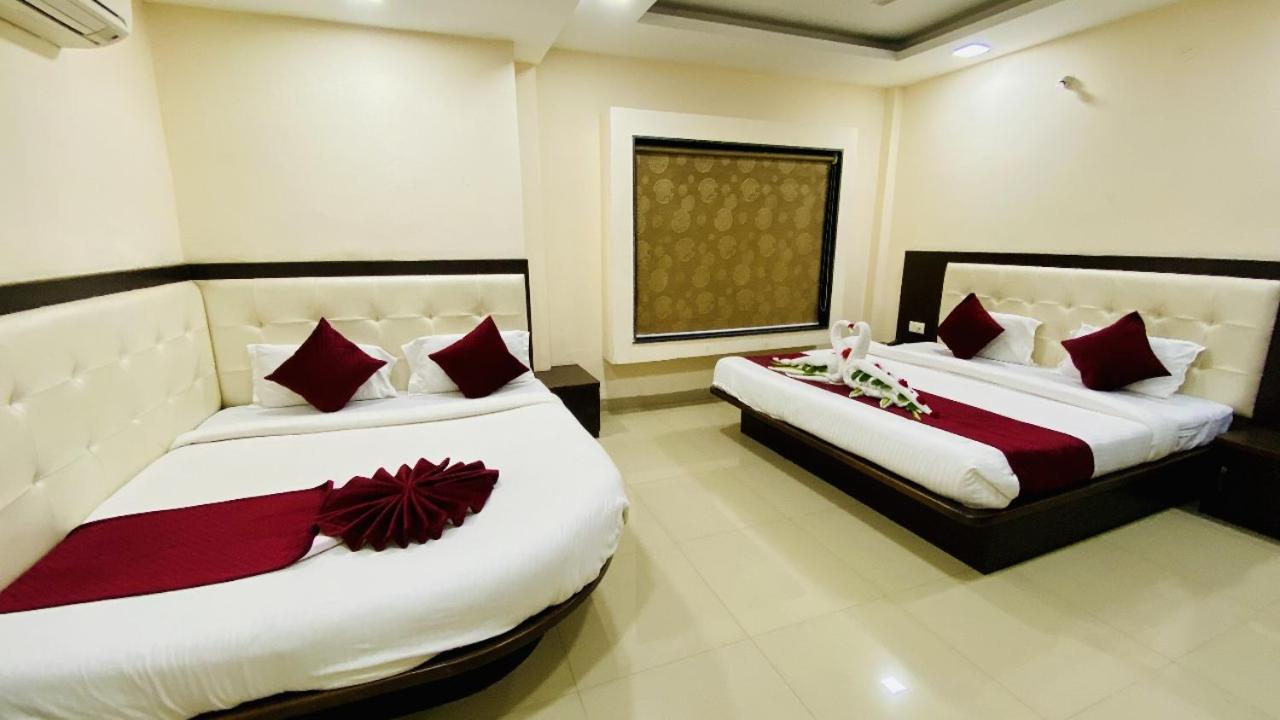 The Richi Rich Hotel And Resort インドール エクステリア 写真