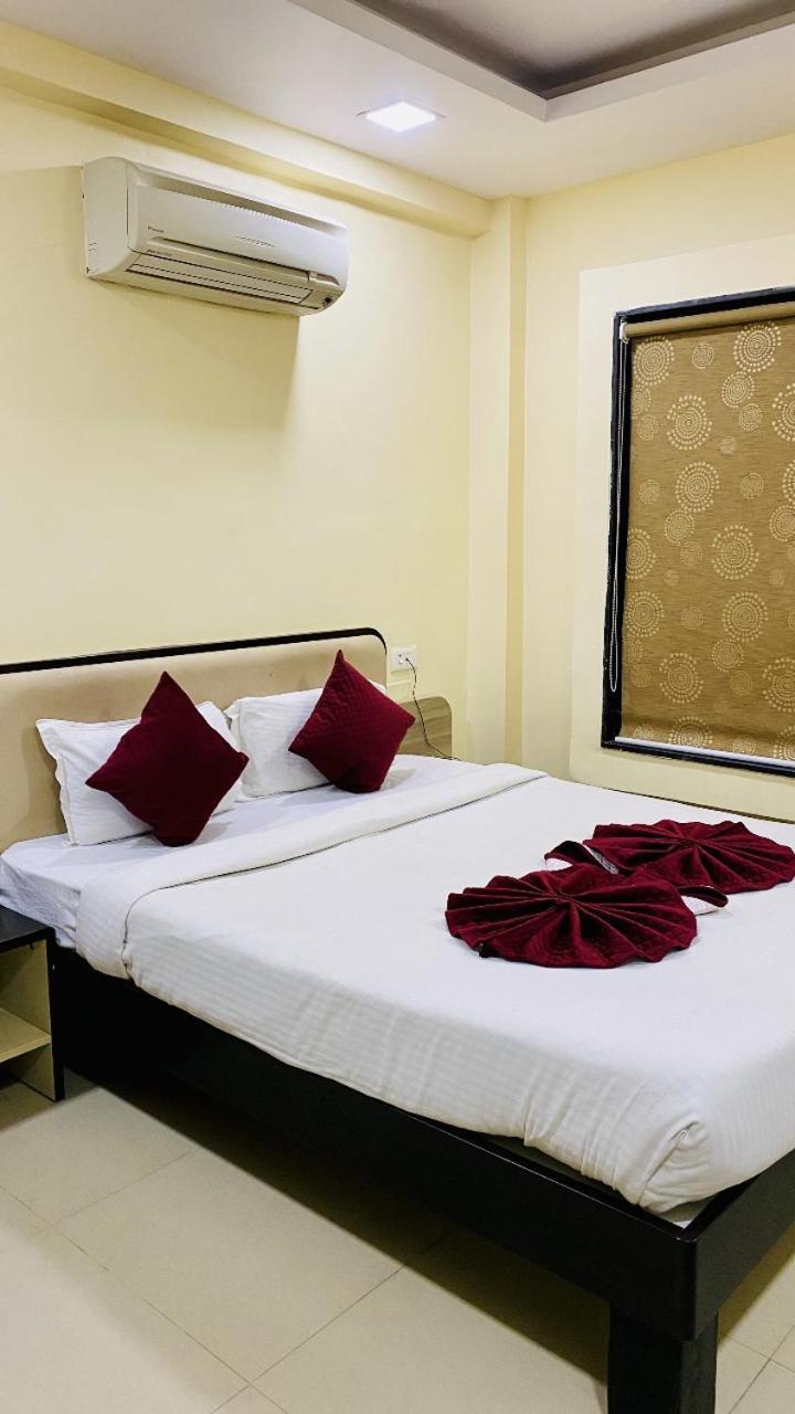 The Richi Rich Hotel And Resort インドール エクステリア 写真